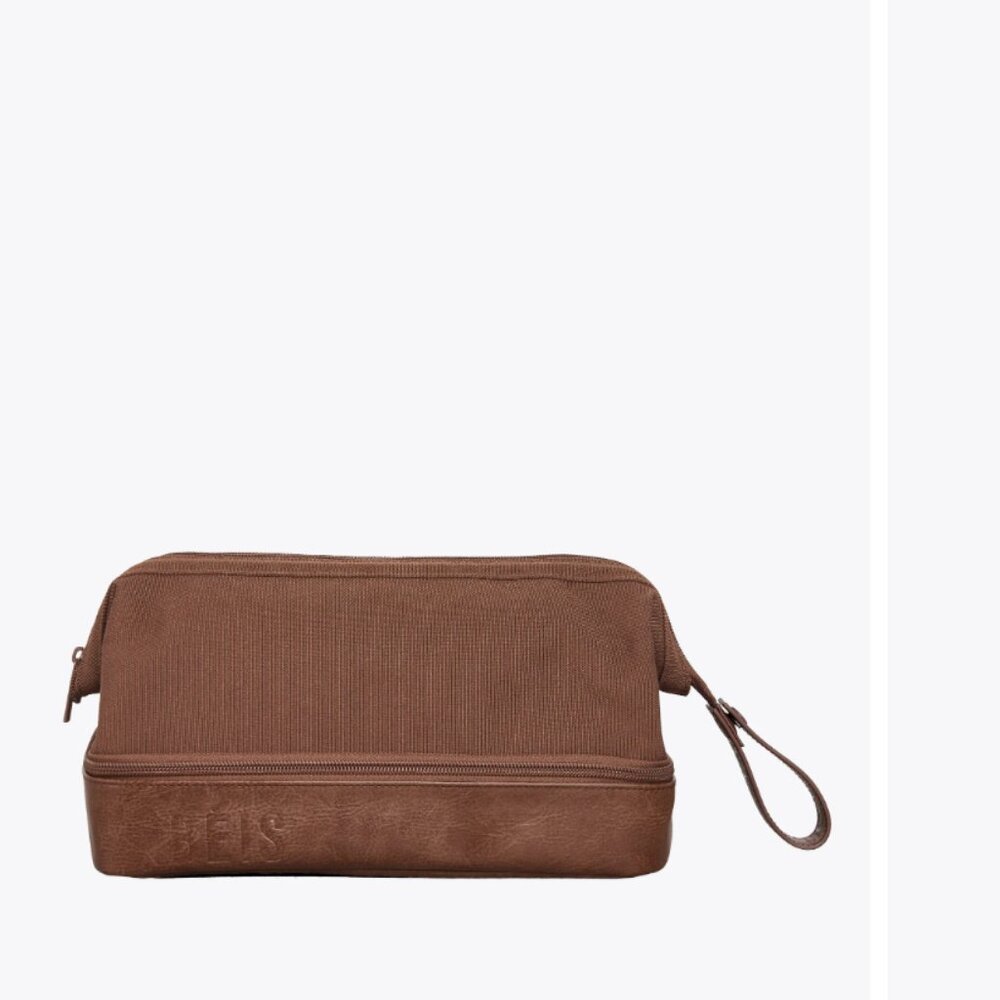 BEIS The Dopp Makeup Bag and Passport/Luggage Tag Set in Maple